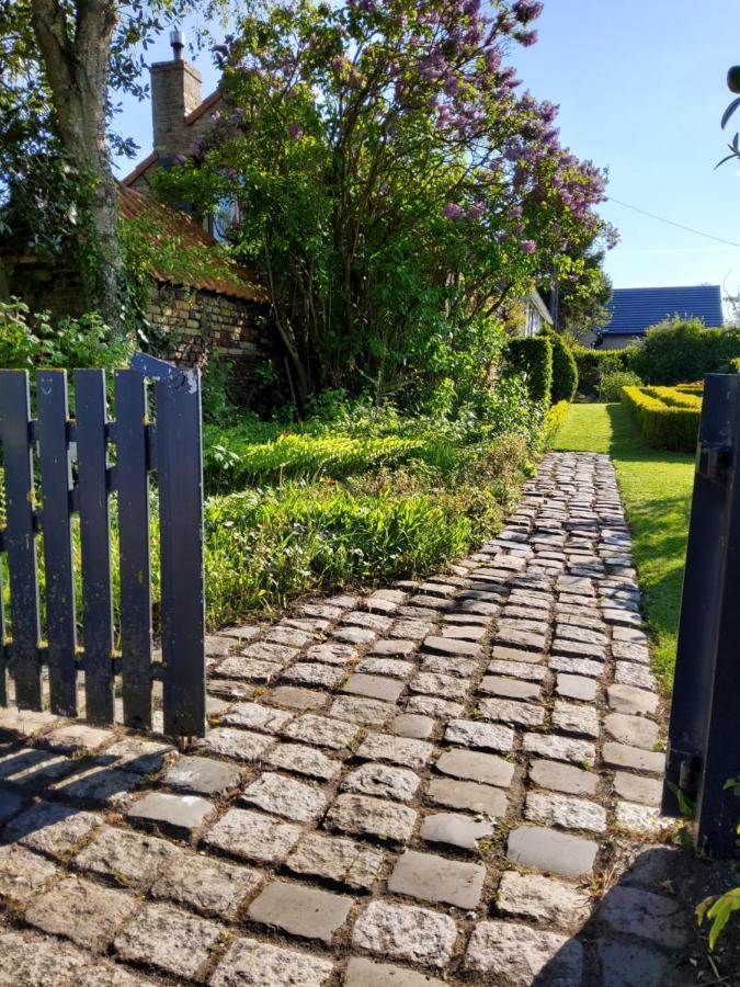 Bed and Breakfast Les Jardins Hoymille Esterno foto